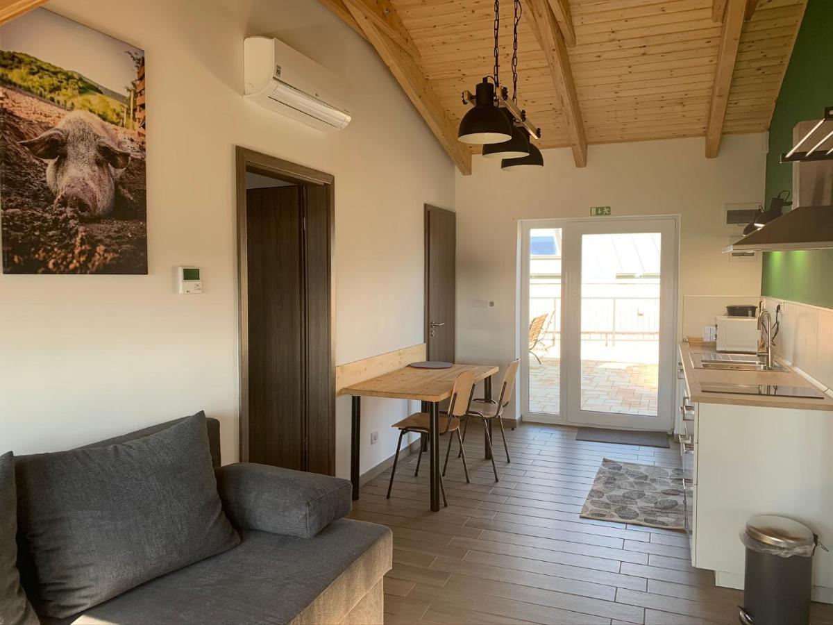 Oeregtoelgy Apartman Szár Екстериор снимка
